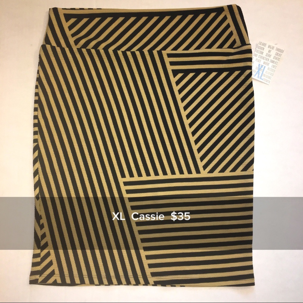 LuLaRoe Cassie XL